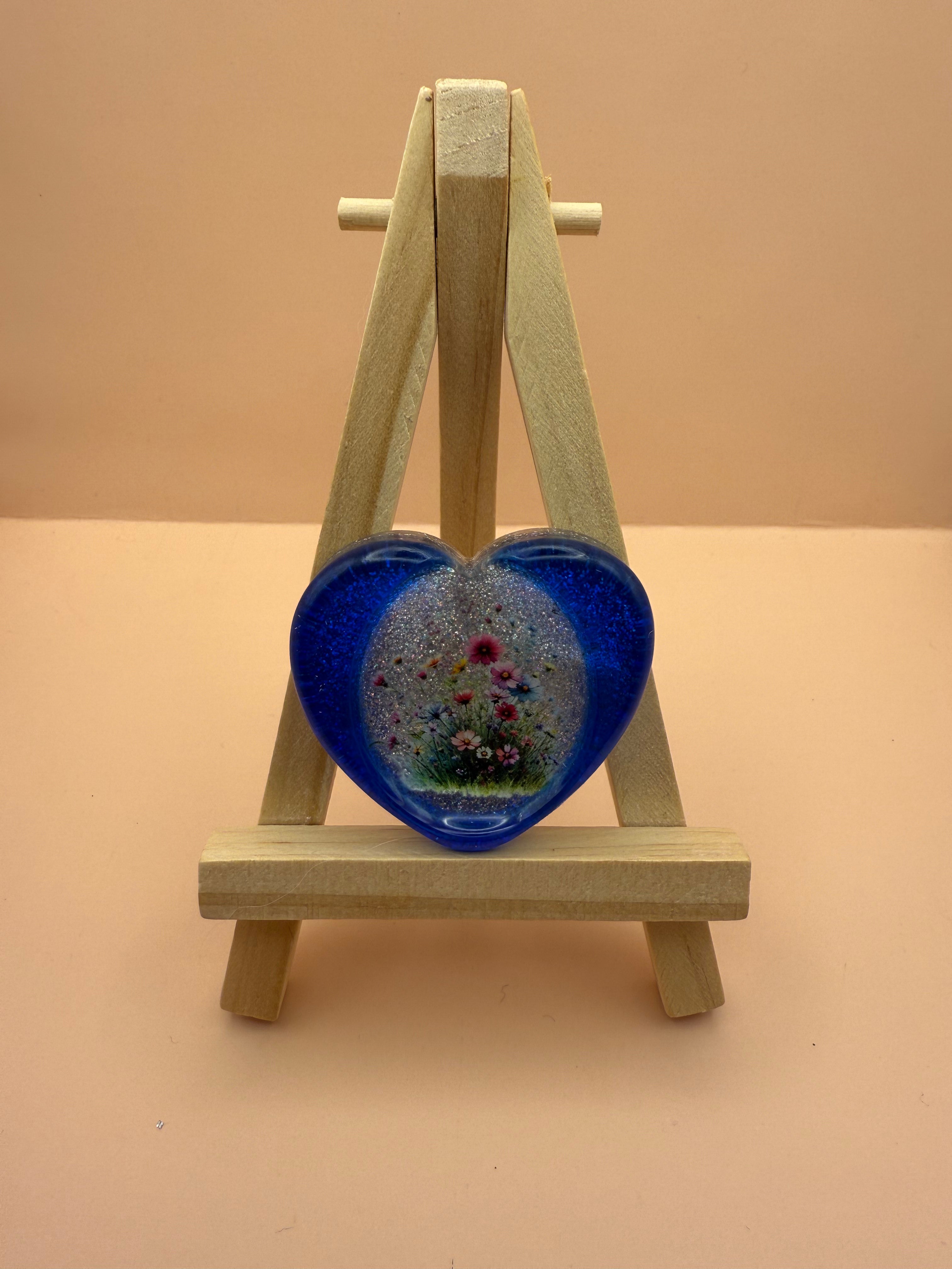 Heart glitter worry stone