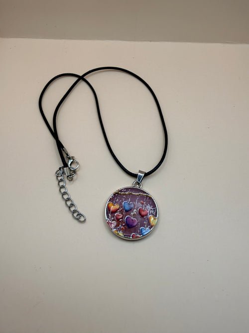 Een handgemaakte ketting van By Jaike. Een uniek en persoonlijk sieraad, met liefde gemaakt. Leuk voor jezelf of als origineel cadeautje.