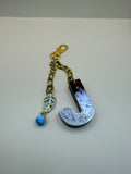 Gepersonaliseerde sleutelhanger met letter en bedeltje | By Jaike
